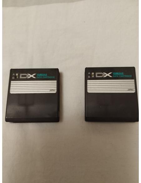YAMAHA SYNTHE DX7 OCCASION PREMIERE VERSION AVEC ETUI ET CASSETTES D'ORIGINES RARE !